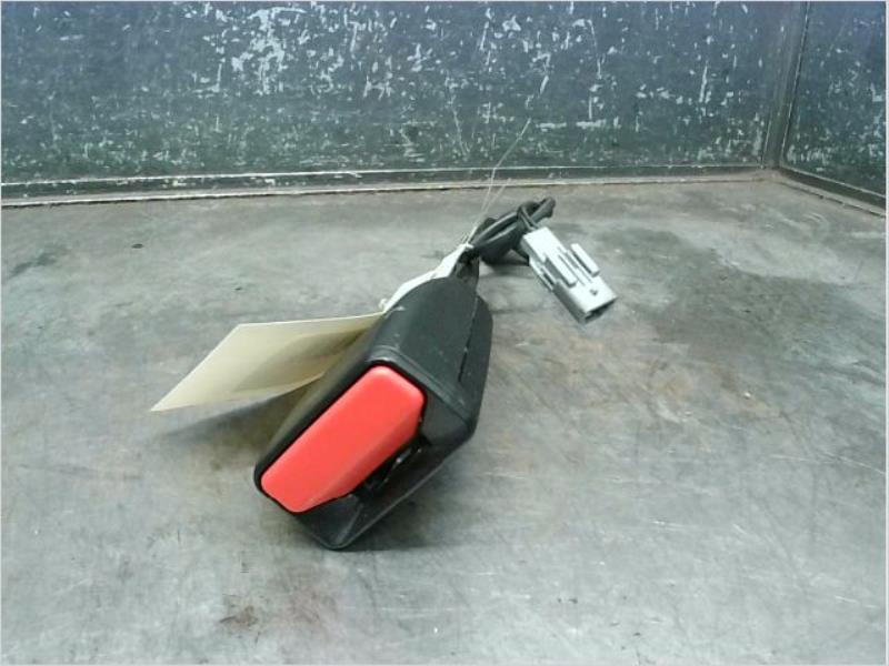 Attache ceinture avant gauche RENAULT CAPTUR Essence - 1