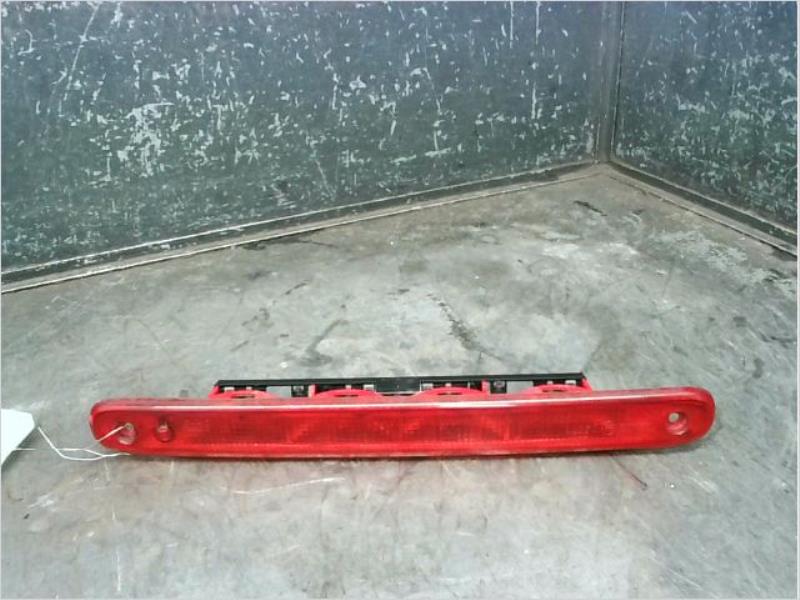 Feu arriere stop central PEUGEOT 107 Essence - 1