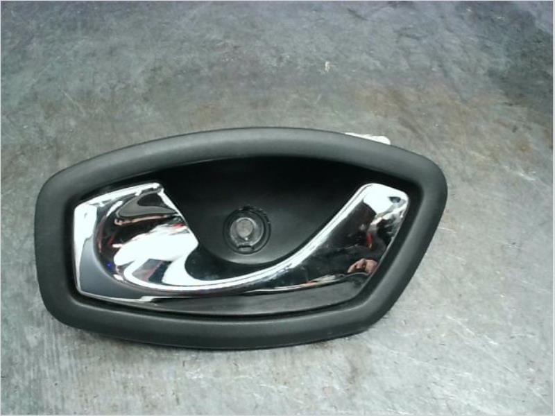 Poignee interieur arriere gauche RENAULT CAPTUR Essence - 1