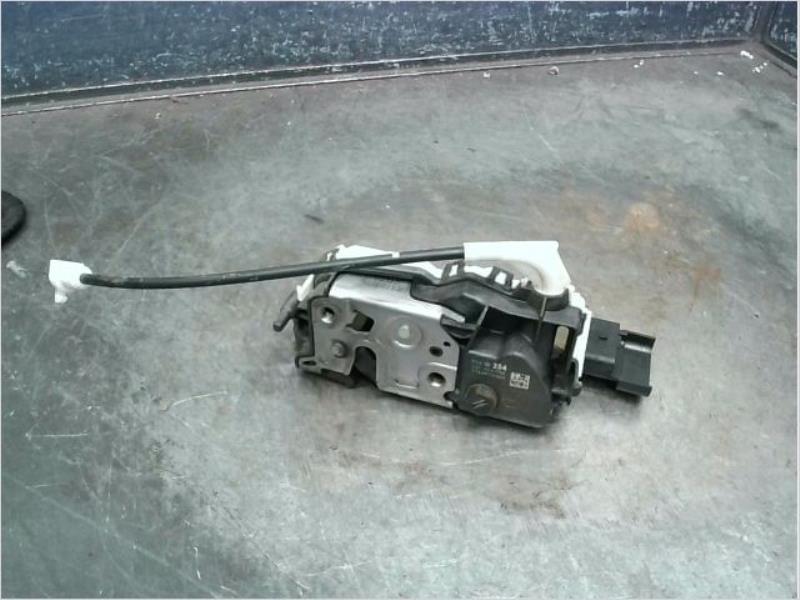 Serrure avant droit CITROEN DS3 Diesel - 1