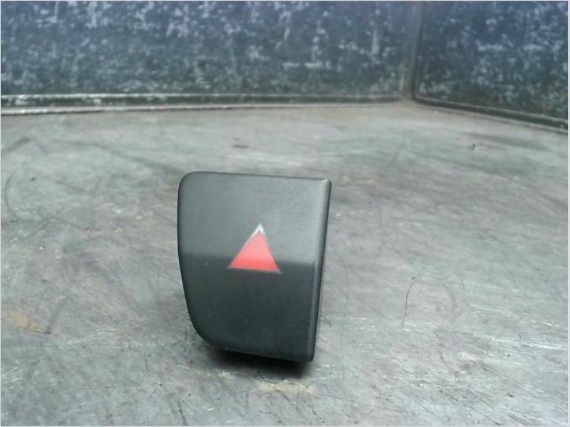 Bouton de warning PEUGEOT 5008 Diesel - 1
