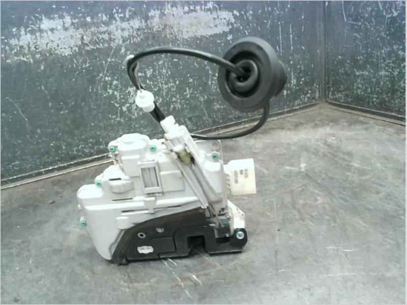 Serrure avant gauche AUDI A4 Diesel - 1