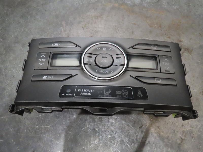 Commande chauffage TOYOTA AURIS Essence - 1