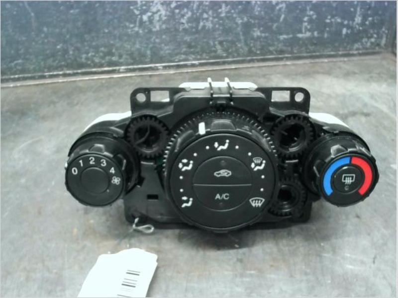 Commande chauffage FORD FIESTA Essence - 1