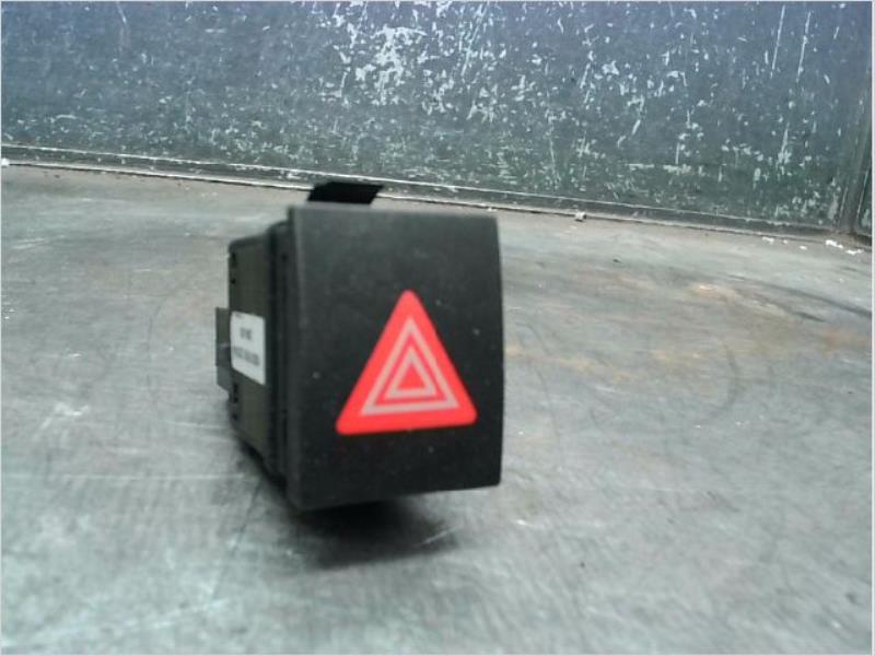 Bouton de warning VOLKSWAGEN POLO Diesel - 1