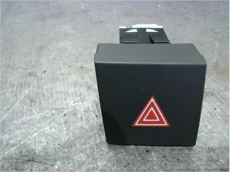 Bouton de warning PEUGEOT 508 Diesel - 1