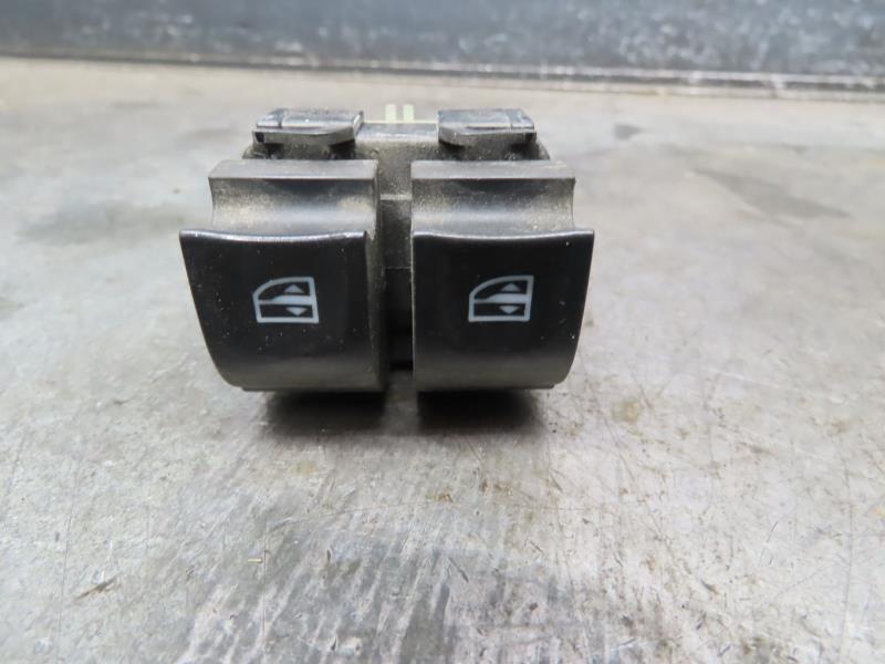 Interrupteur de leve vitre avant gauche RENAULT CLIO Diesel - 1