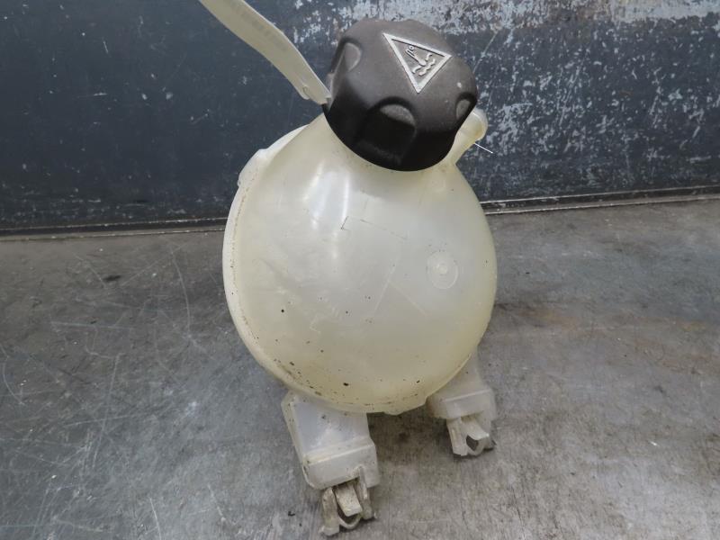 Vase d'expansion CITROEN C4 CACTUS Diesel - 1
