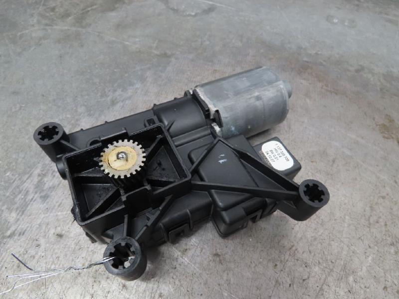 Moteur toit ouvrant PEUGEOT 308 Diesel - 1