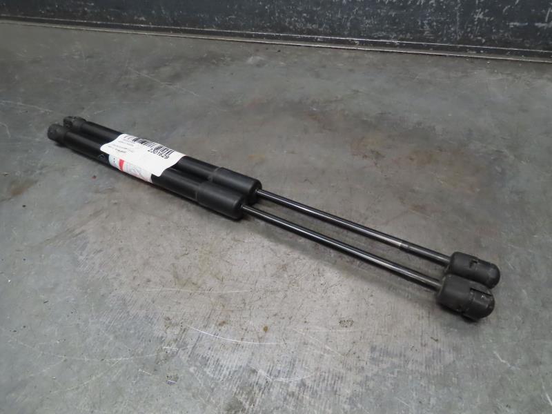 Verin de coffre DACIA DUSTER Diesel - 1