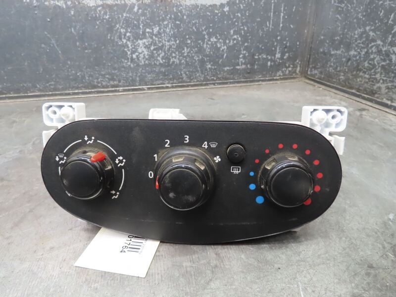 Commande chauffage DACIA SANDERO Essence - 1