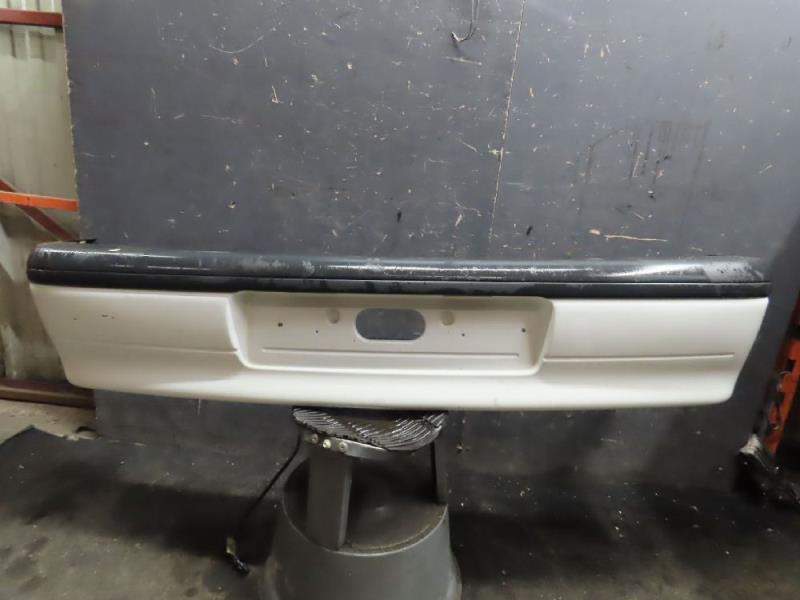 Pare choc arriere RENAULT CLIO Essence - 1