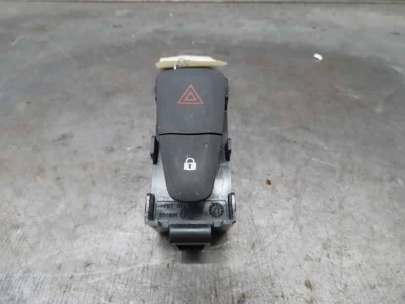 Bouton de warning DACIA SANDERO Essence - 1