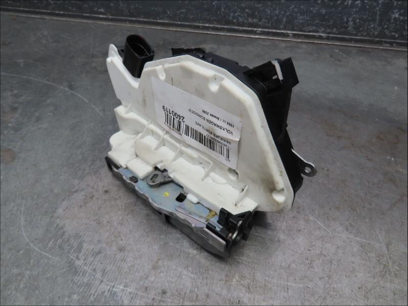 Serrure avant droit VOLKSWAGEN SCIROCCO Essence - 1