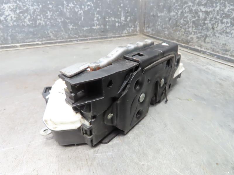 Serrure avant gauche VOLKSWAGEN SCIROCCO Essence - 1