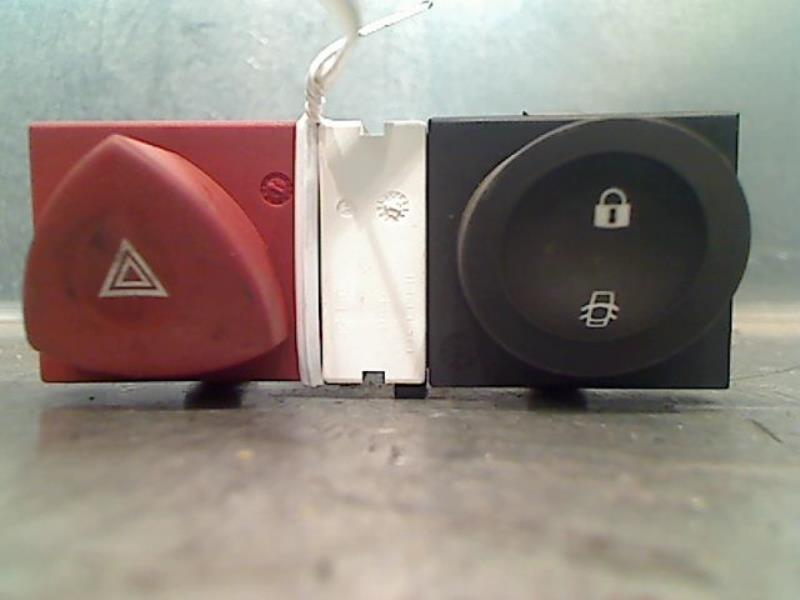 Bouton de warning RENAULT MEGANE Diesel - 1