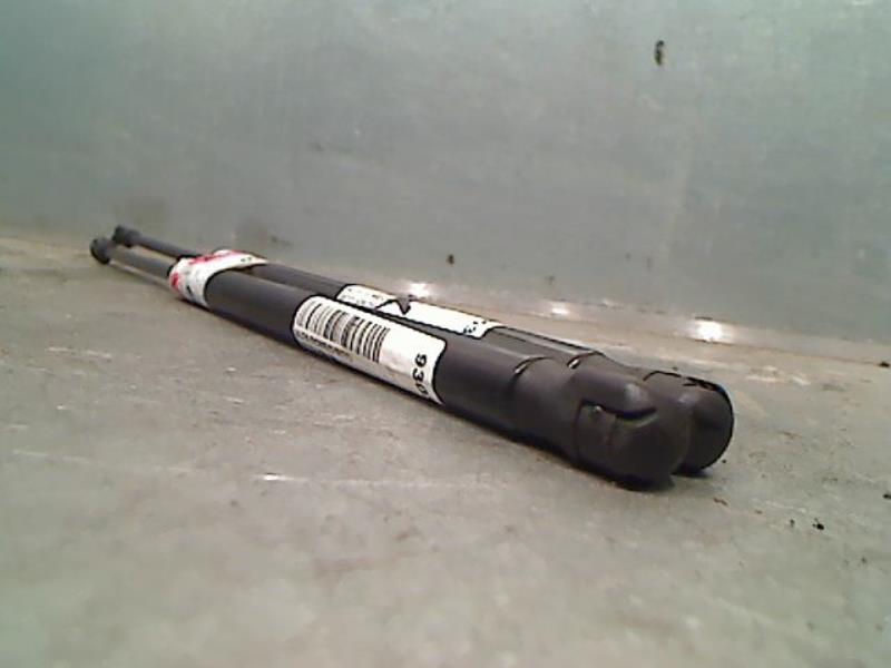 Verin de coffre ALFA ROMEO MITO Essence - 1