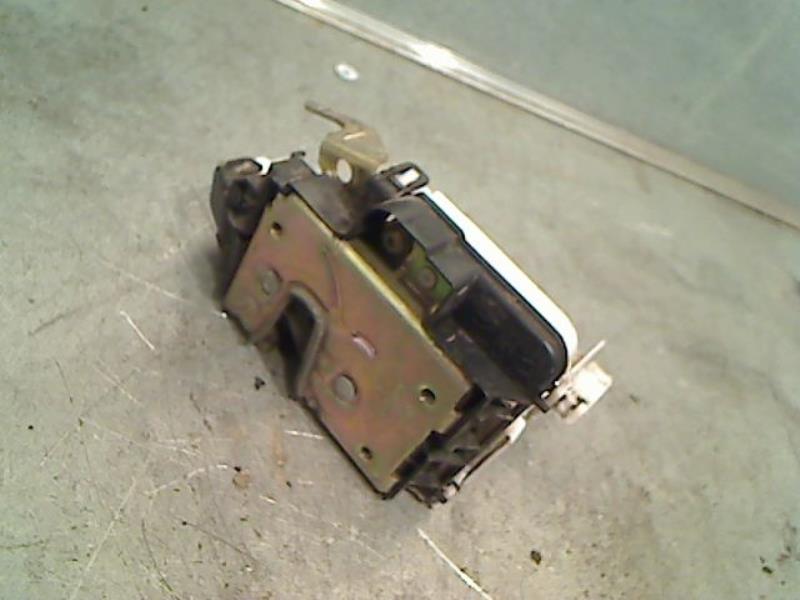 Serrure avant droit VOLKSWAGEN GOLF Diesel - 1