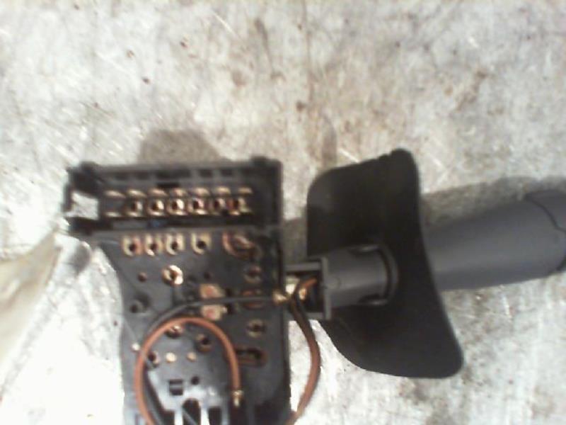 Commodo phare RENAULT CLIO Essence - 1