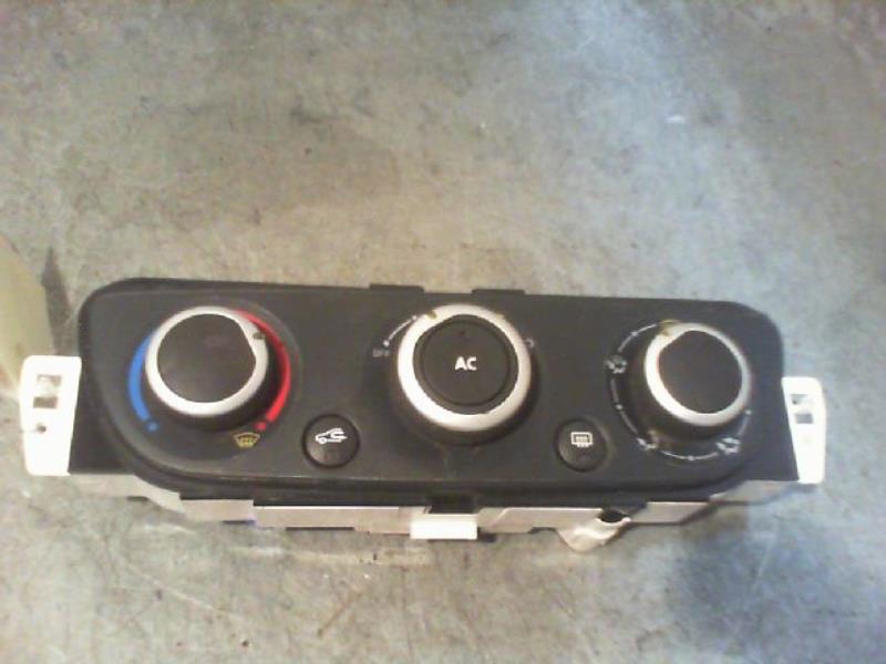 Commande chauffage RENAULT MEGANE Diesel - 1