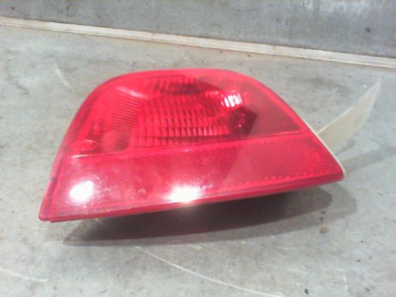 Feu de pare choc arriere gauche FORD FOCUS Essence - 1
