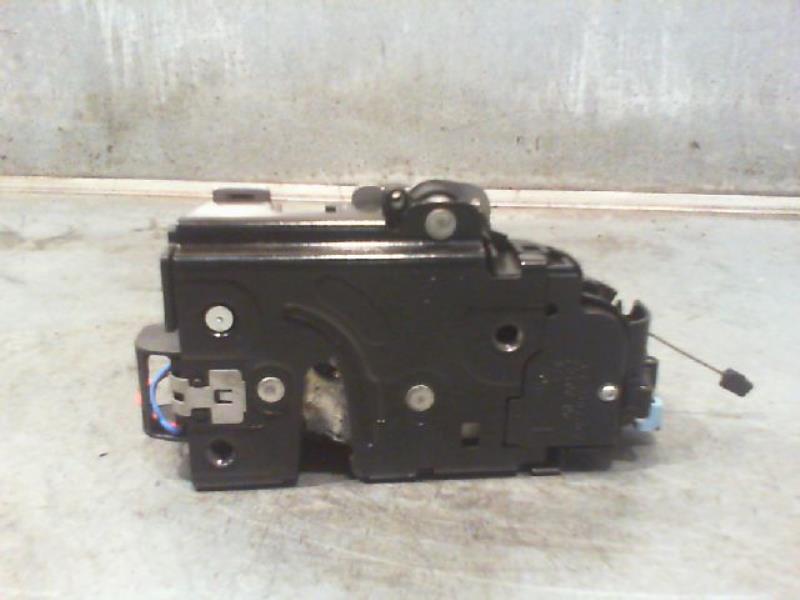 Serrure avant gauche VOLKSWAGEN GOLF Diesel - 1