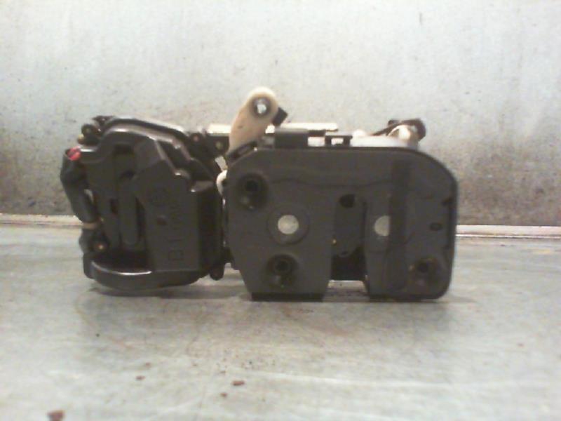 Serrure avant gauche MAZDA PREMACY Diesel - 1