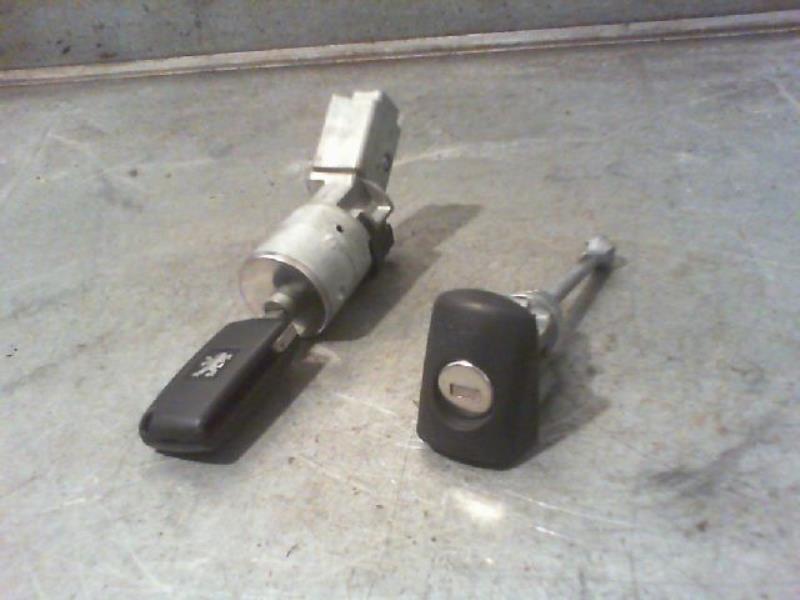 Serrure PEUGEOT 207 Diesel - 1