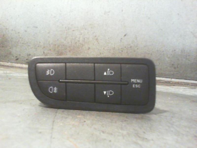 Commande de phare PEUGEOT BIPPER Diesel - 1