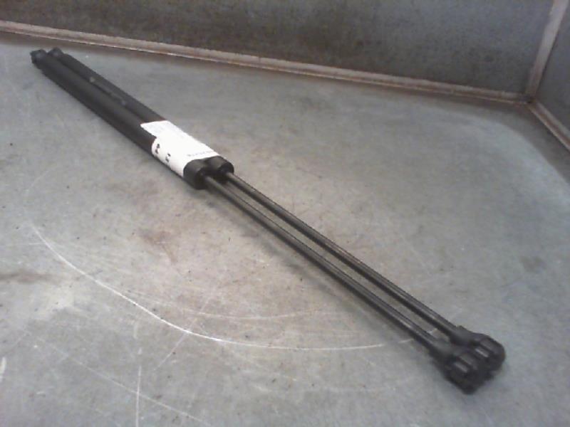 Verin de coffre PEUGEOT 106 Essence - 1