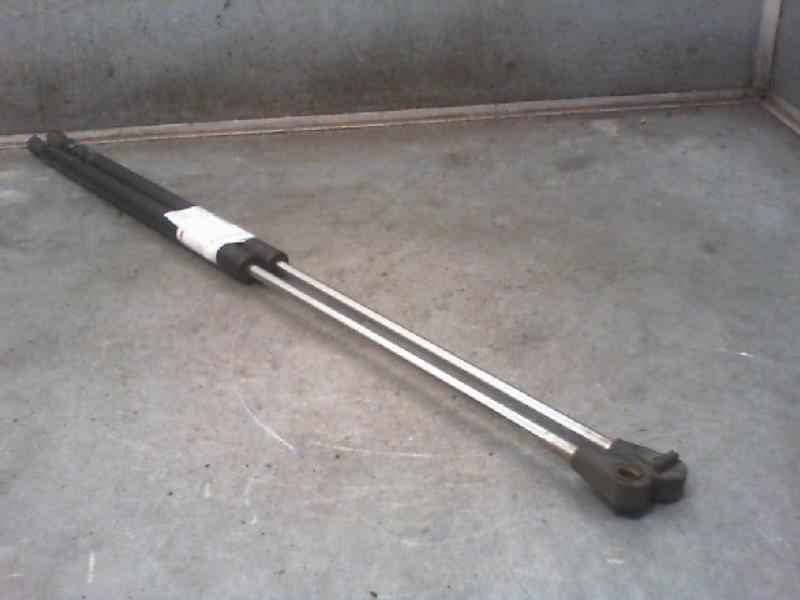 Verin de coffre RENAULT R5 Essence - 1