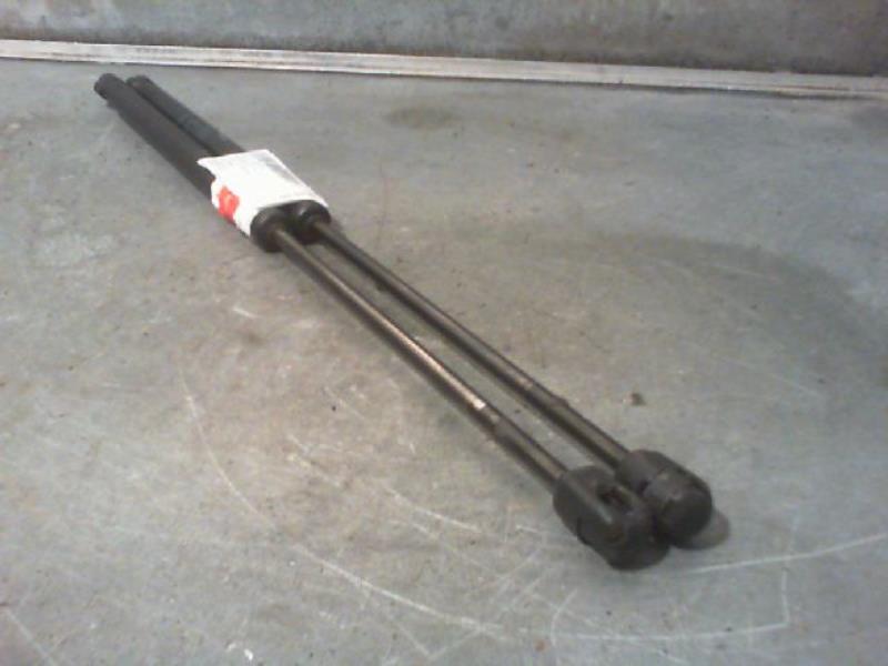 Verin de coffre DACIA SANDERO Diesel - 1
