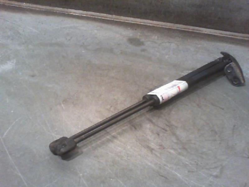 Verin de coffre SUZUKI SWIFT Essence - 1
