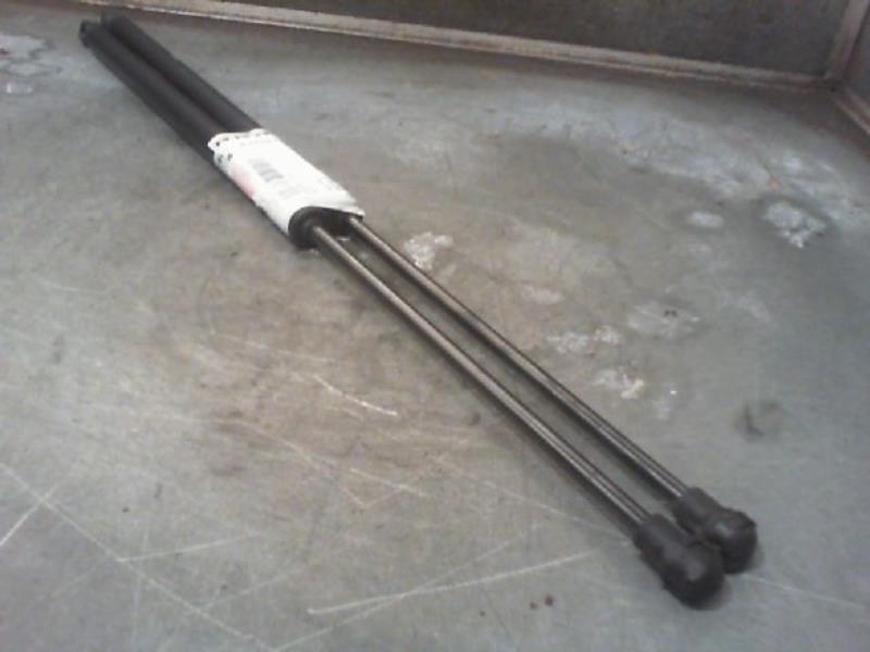 Verin de coffre PEUGEOT 206 Essence - 1