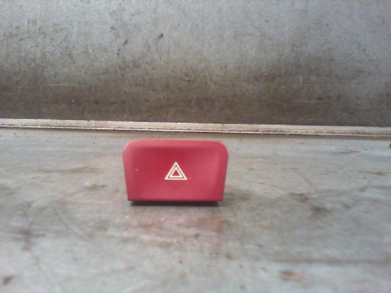 Bouton de warning CITROEN C4 Diesel - 1