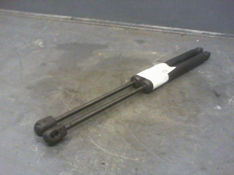 Verin de coffre VOLKSWAGEN GOLF Diesel - 1