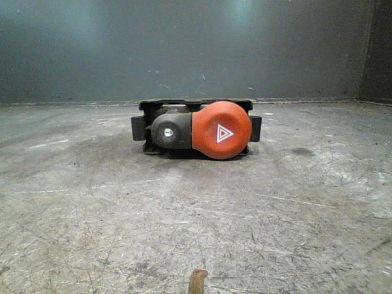 Bouton de warning RENAULT KANGOO Diesel - 1