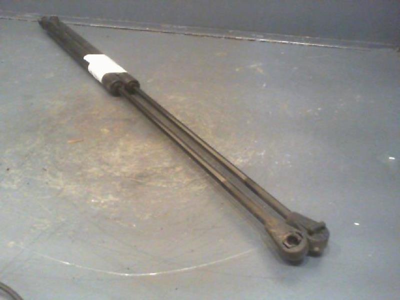 Verin de coffre RENAULT R5 Essence - 1