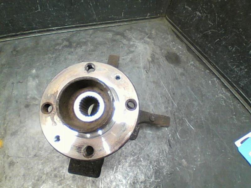 Moyeu avant gauche RENAULT MODUS Diesel - 1