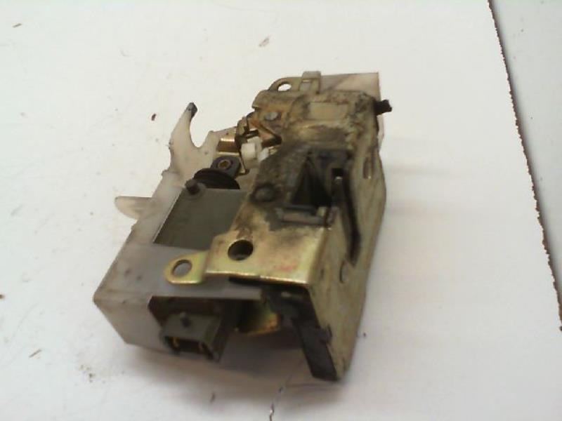 Serrure arriere droit RENAULT CLIO II Essence - 1