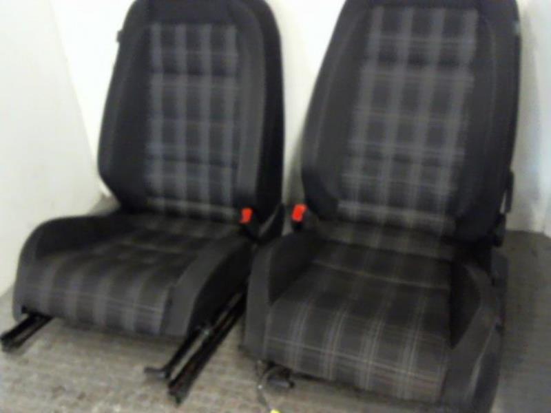 Interieur complet VOLKSWAGEN GOLF VI Diesel - 1