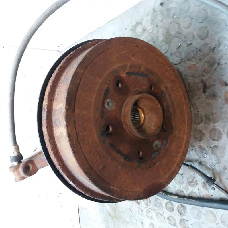 Fusee avant gauche DACIA DUSTER Diesel - 1