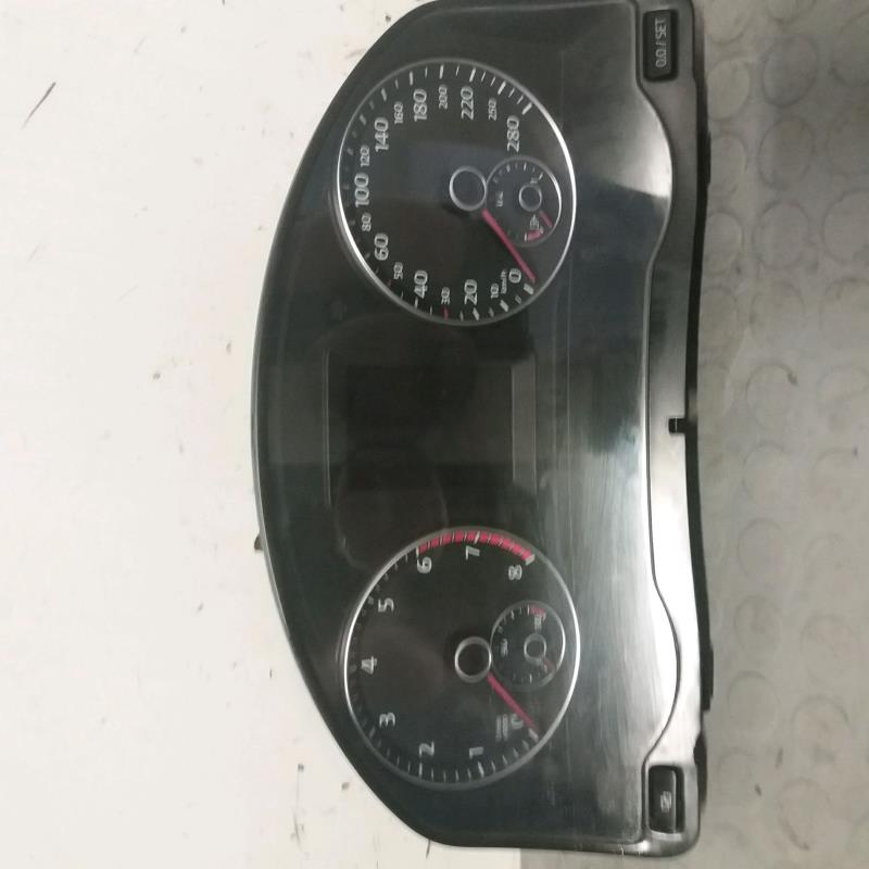 Compteur VOLKSWAGEN SCIROCCO III Essence - 1