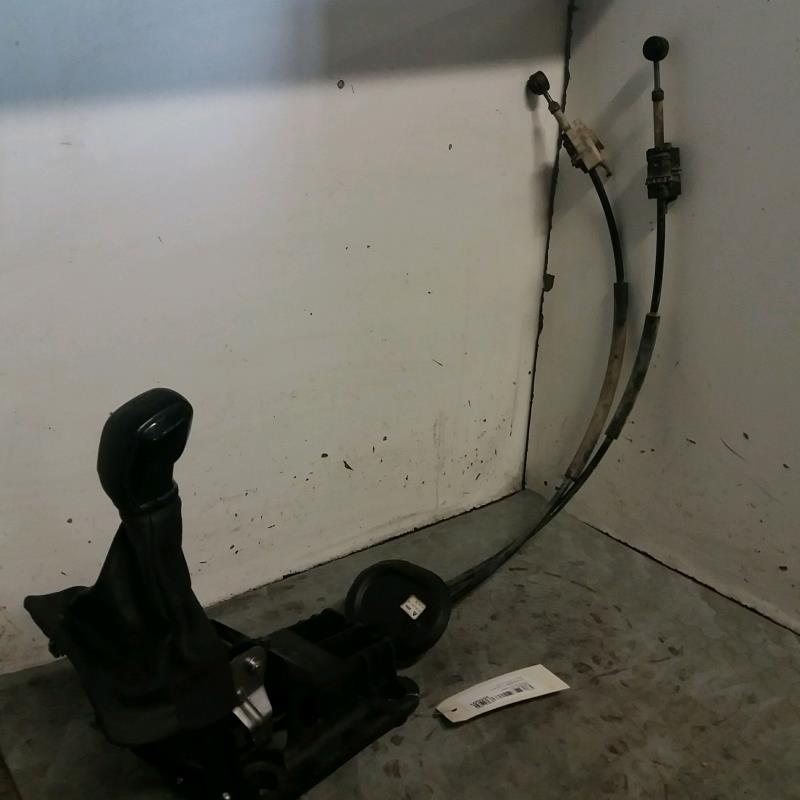 Levier de vitesses PEUGEOT 208 Diesel - 1
