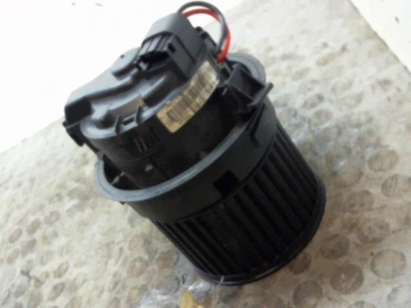 Ventilateur chauffage PEUGEOT 208 Diesel - 1
