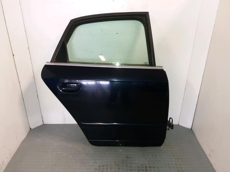 Porte arriere droit AUDI A4 II Diesel - 1