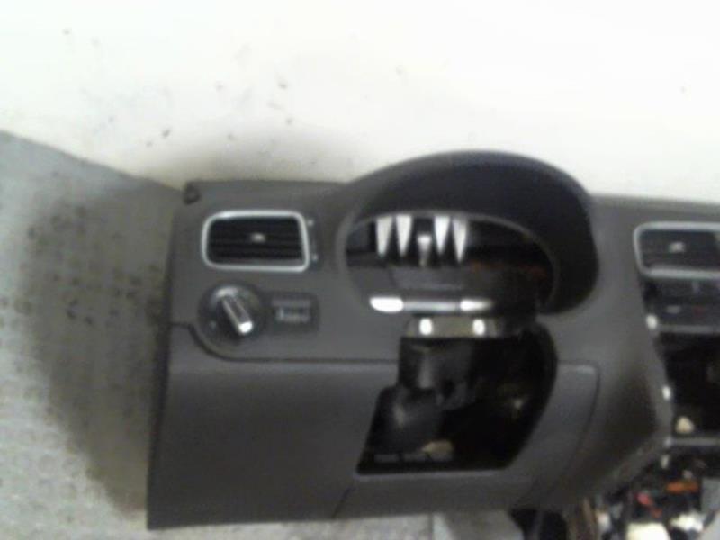 Planche de bord complete VOLKSWAGEN POLO V Essence - 1