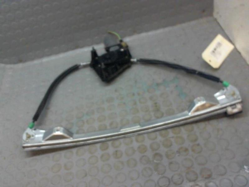 Leve vitre electrique avant droit RENAULT CLIO II Essence - 1