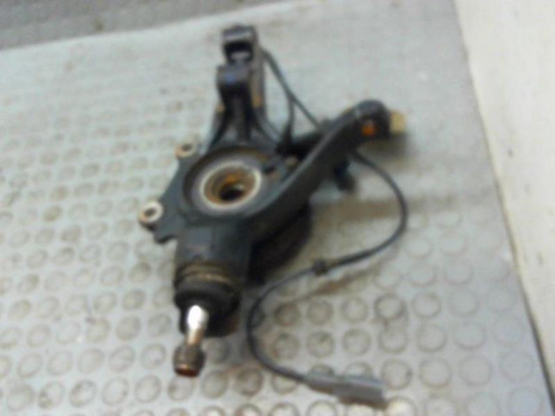 Moyeu avant droit CITROEN C4 II Diesel - 1