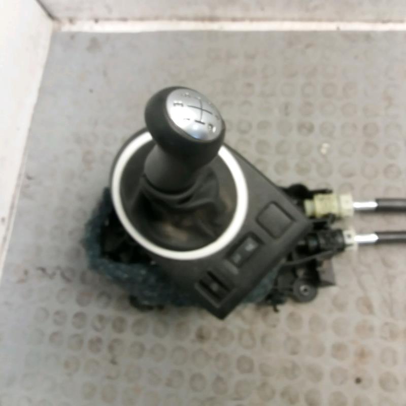 Levier de vitesses RENAULT TWINGO III Essence - 1
